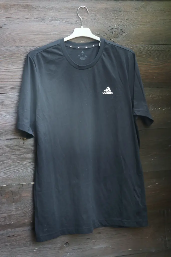 Tee Adidas