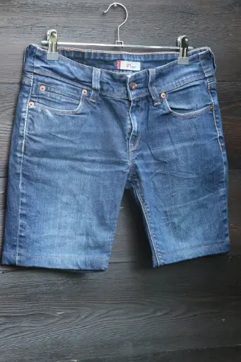 Short Levi's